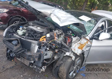 2016 Hyundai Sonata Hybrid/Limited z USA, uszkodzony, nr VIN KMHE34L16GA020777